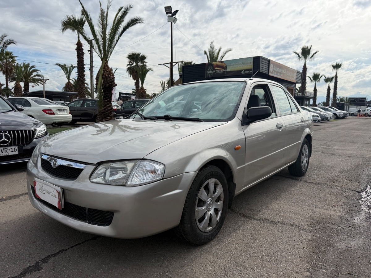 MAZDA 323 2000 1.6CC